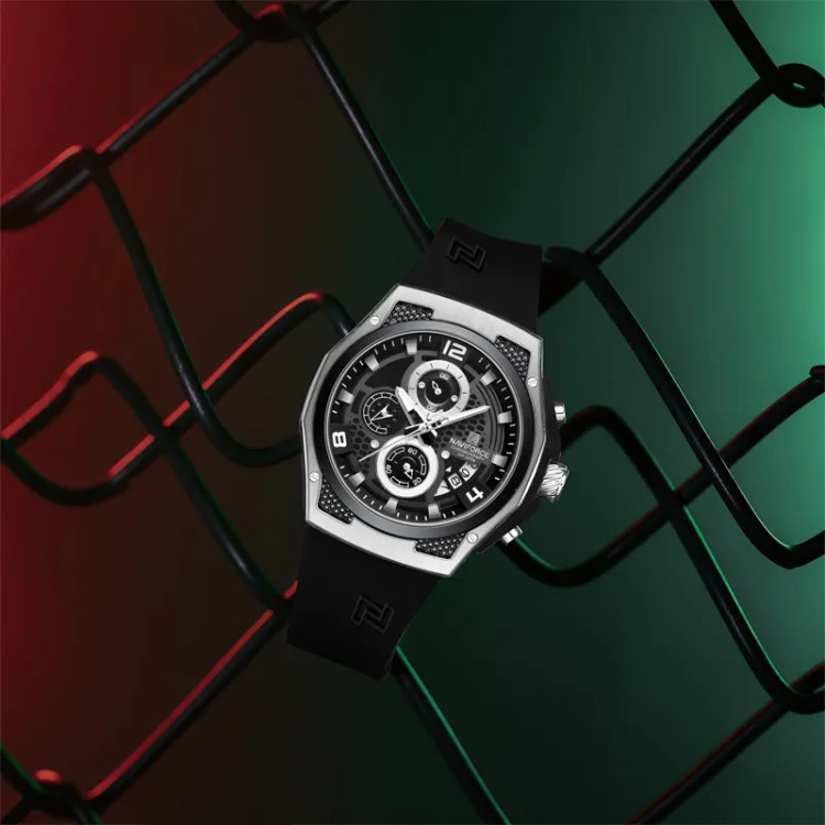 ساعت مچی عقربهای مردانه نیوی فورس NF8051 با بند و صفحه مشکی، قاب و جزئیات طلایی و بند سیلیکونی